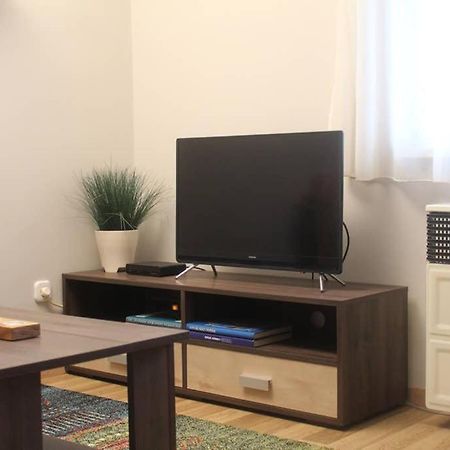 Green Garden Apartment Ingyenes Zart Parkoloval سيغيد المظهر الخارجي الصورة